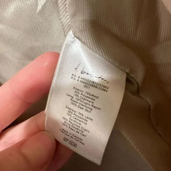 T. Babaton Aritzia Wool Cashmere Blend Ivory With Hidden Buttons Size XSmall - Picture 5 of 6